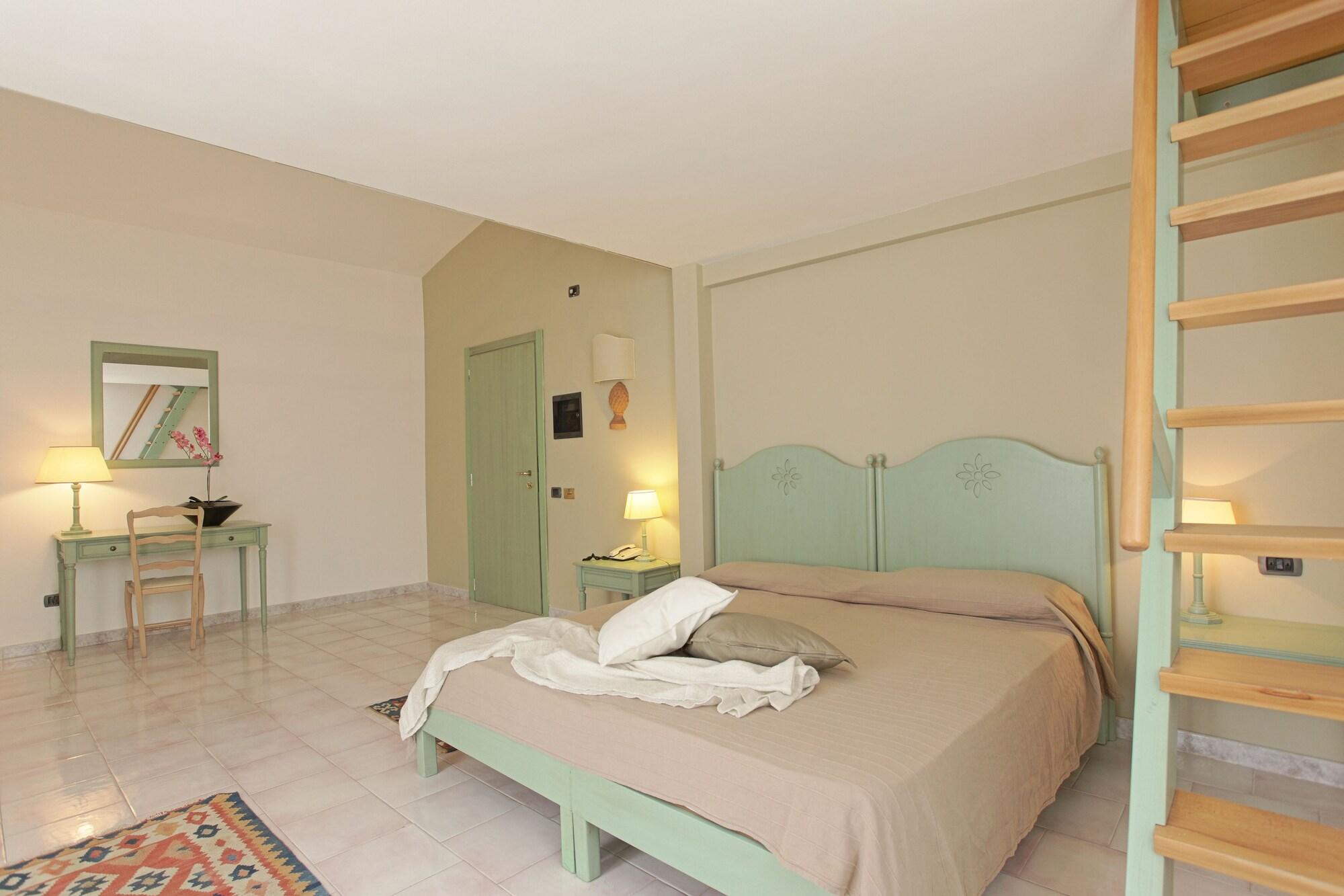 Hotel Puntamajata Реалмонте Екстериор снимка