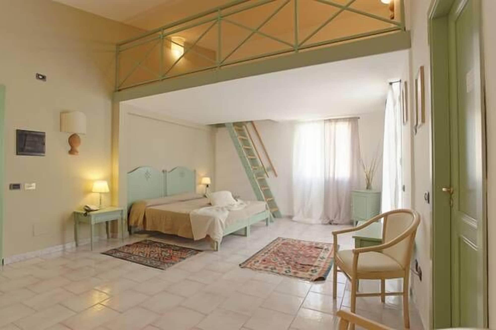 Hotel Puntamajata Реалмонте Екстериор снимка