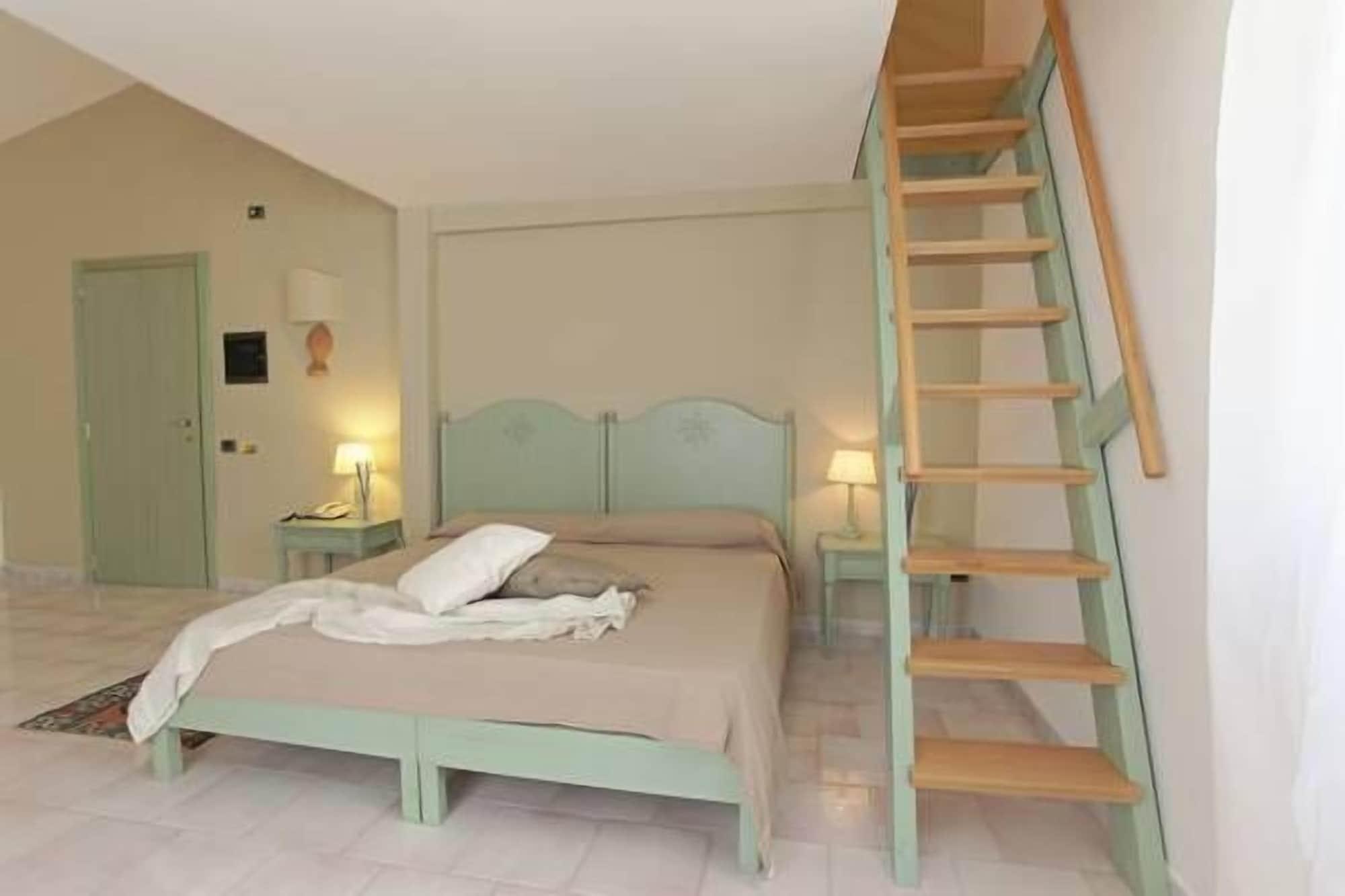 Hotel Puntamajata Реалмонте Екстериор снимка