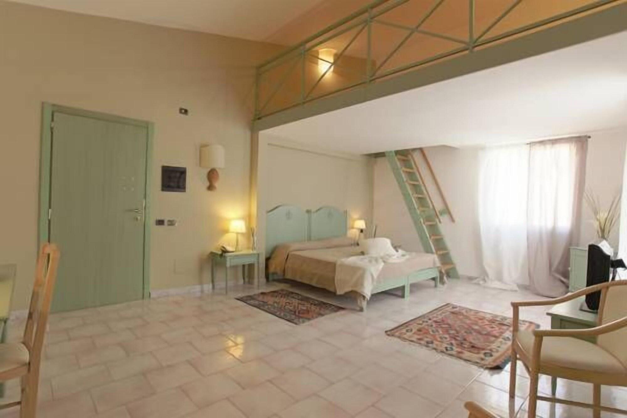 Hotel Puntamajata Реалмонте Екстериор снимка