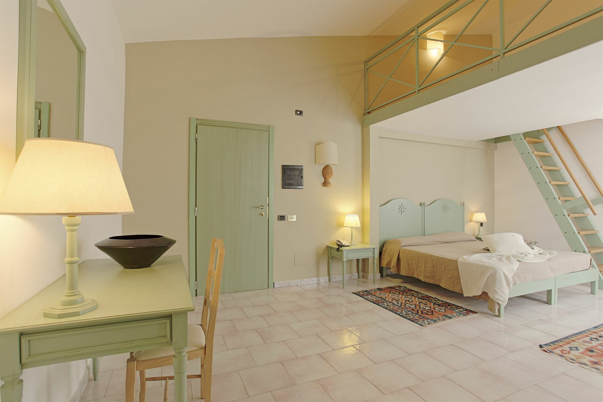 Hotel Puntamajata Реалмонте Екстериор снимка